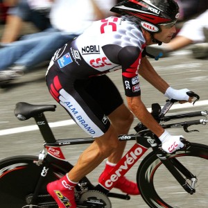 开云电竞在线-突破极限：运动员最难忘的挑战时刻，突破运动极限的感觉